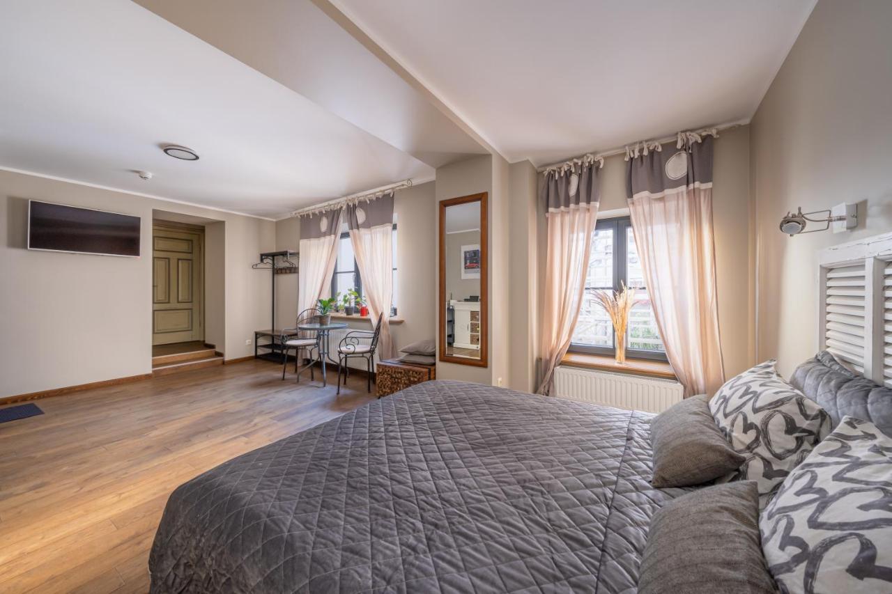 Enjoy Old Town Vibes In 1716 Laipu Residence With 4 Stylish Apartments And 1 Penthouse Riga Exterior photo