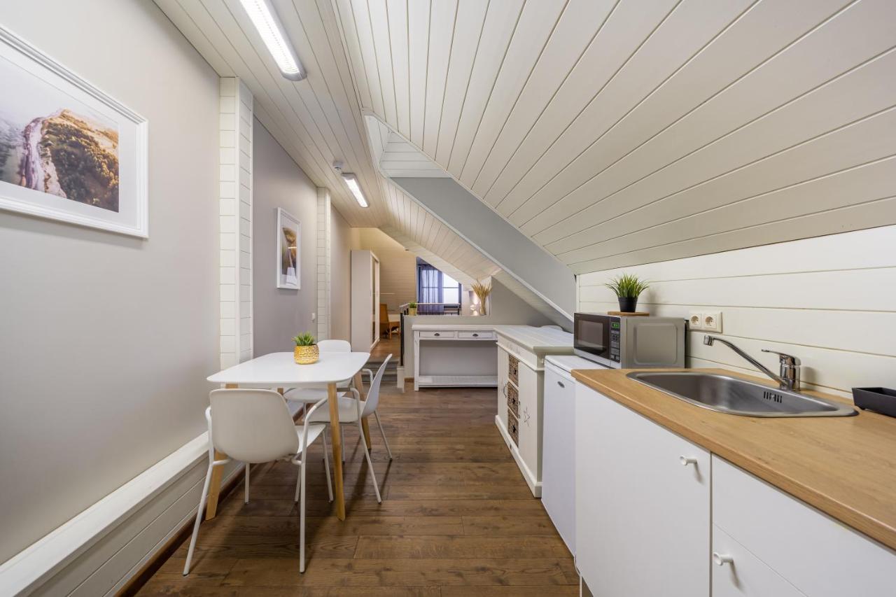 Enjoy Old Town Vibes In 1716 Laipu Residence With 4 Stylish Apartments And 1 Penthouse Riga Exterior photo